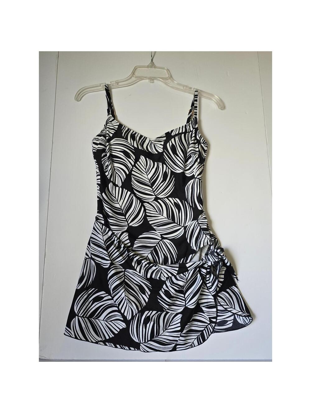 Old Navy Flamingo Print One-Piece Swimsuit Size XXL